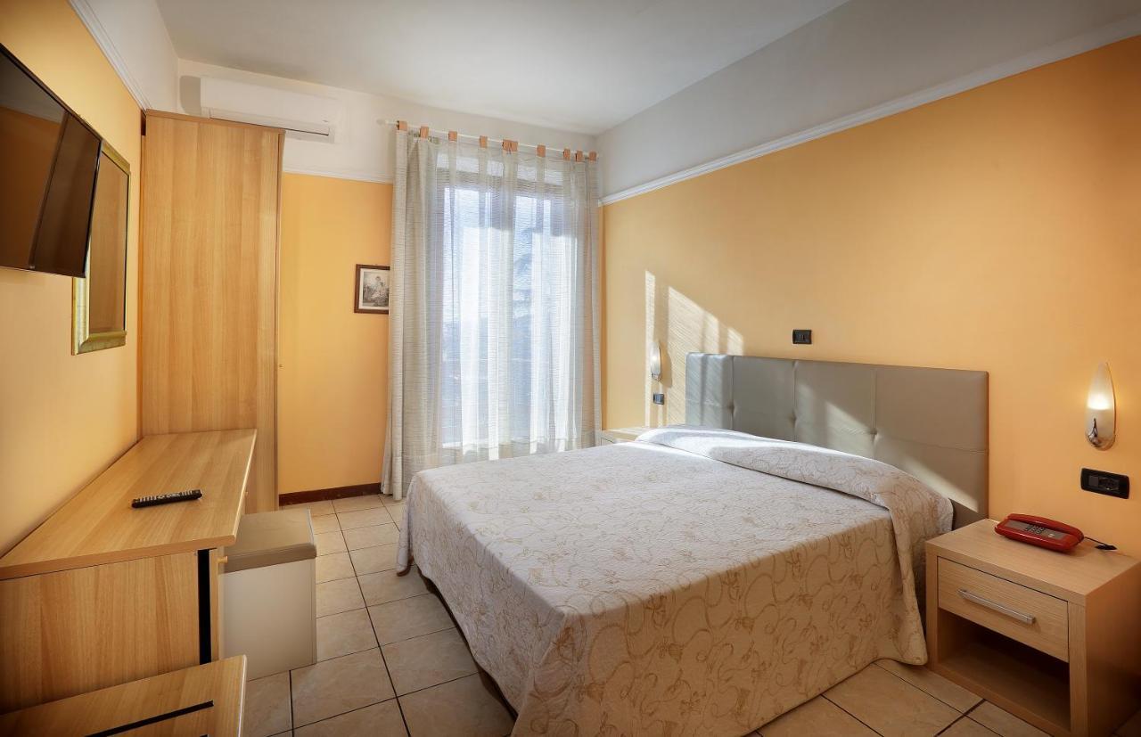 Hotel Salus Монтекатини-Терме Экстерьер фото