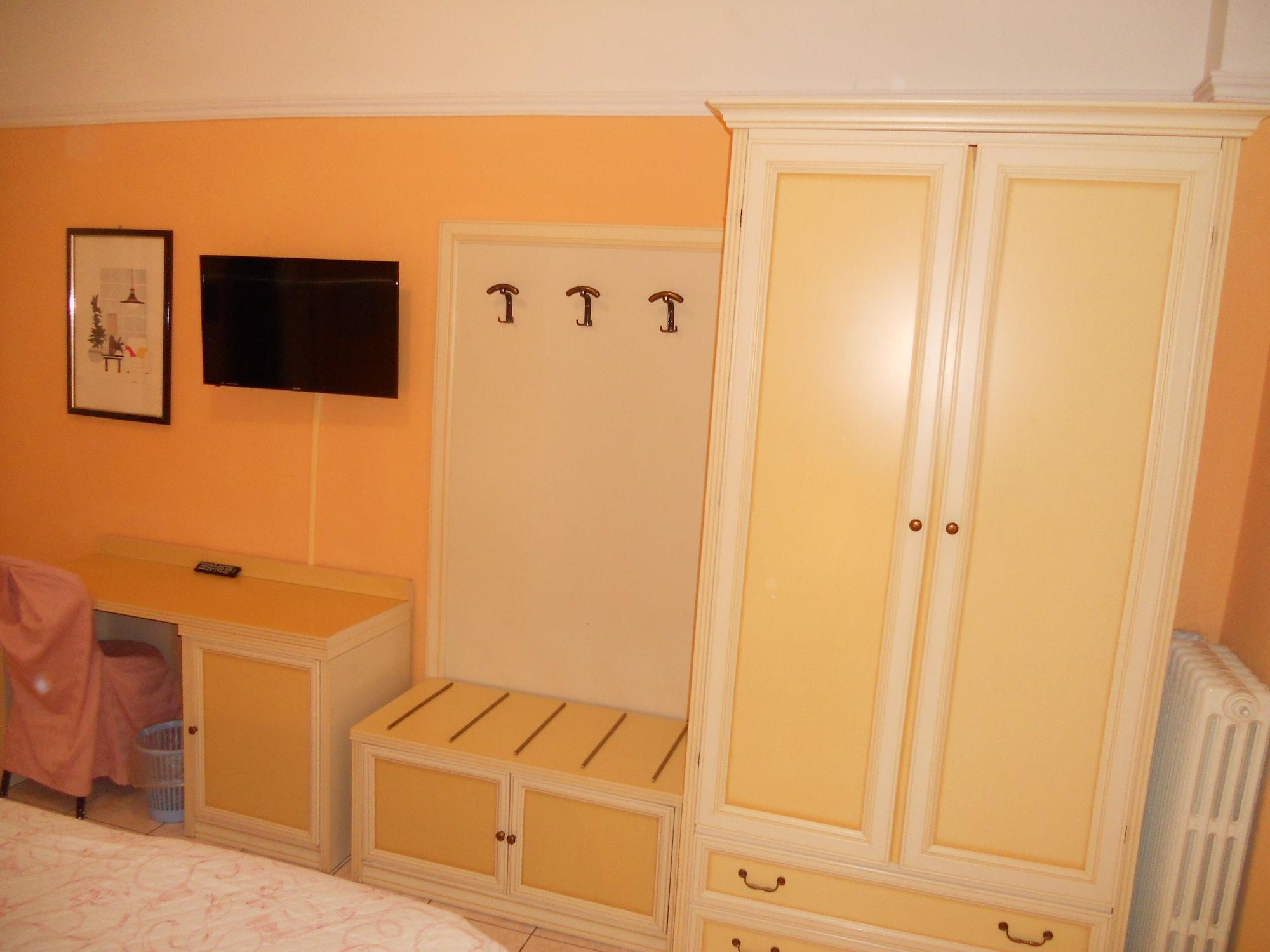 Hotel Salus Монтекатини-Терме Экстерьер фото